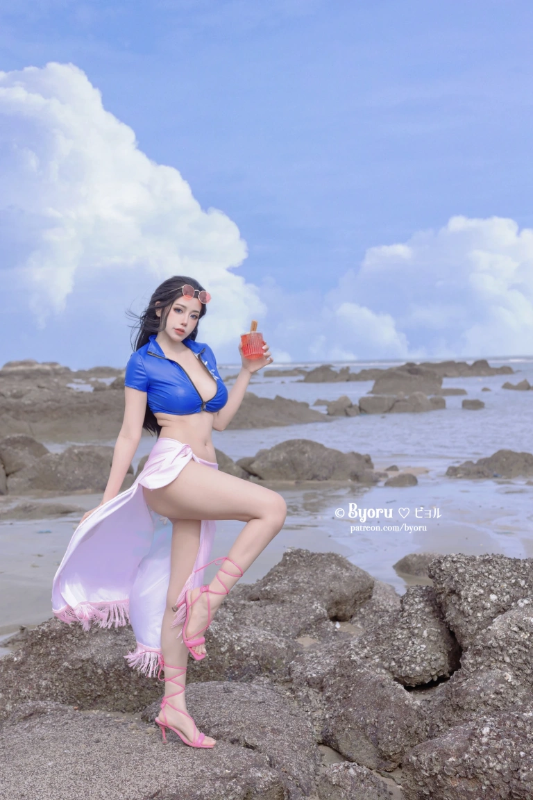Byoru《Nico Robin》写真图集 30P｜在线预览与图包下载