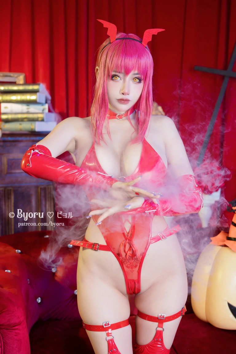 Byoru《Makima Succubus》写真图集 16P｜在线预览与图包下载