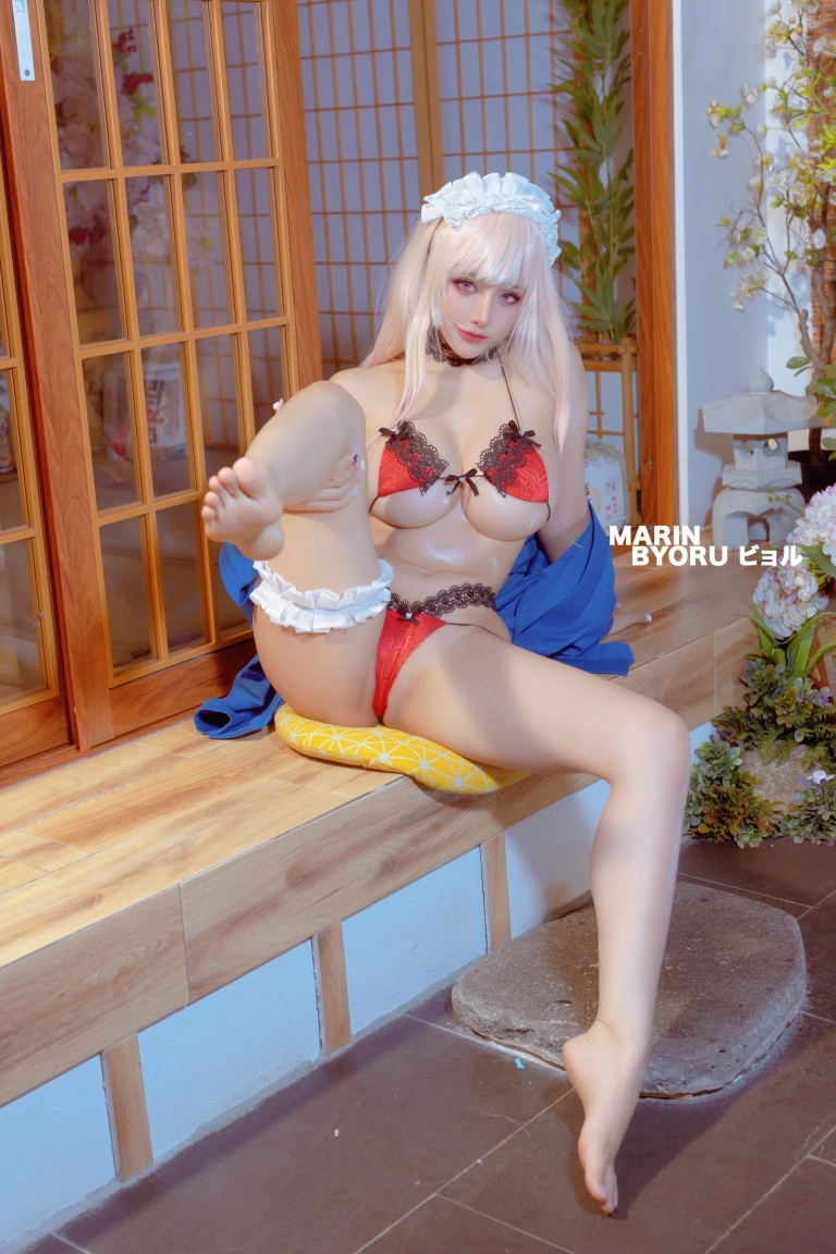 Byoru《Marin Red》写真图集 42P+8V｜在线预览与图包下载