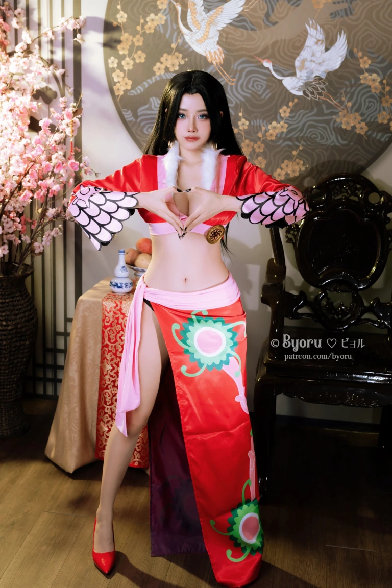 Byoru《Boa Hancock》写真图集 30P｜在线预览与图包下载