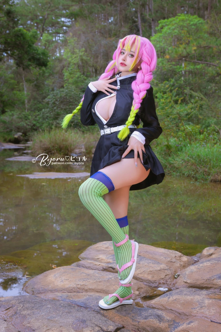 Byoru《Mitsuri Kanroji Outdoor》写真图集 25P｜在线预览与图包下载