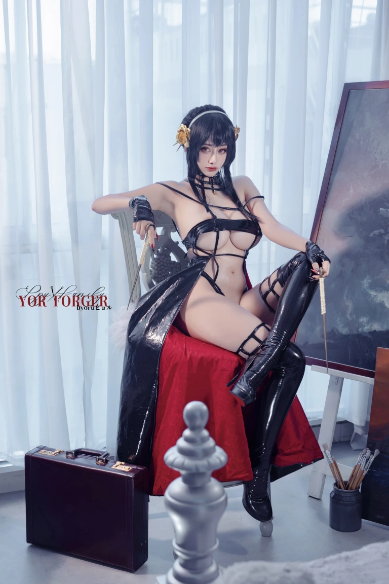 Byoru《Yor thorn princess》写真图集 48P+8V｜在线预览与图包下载