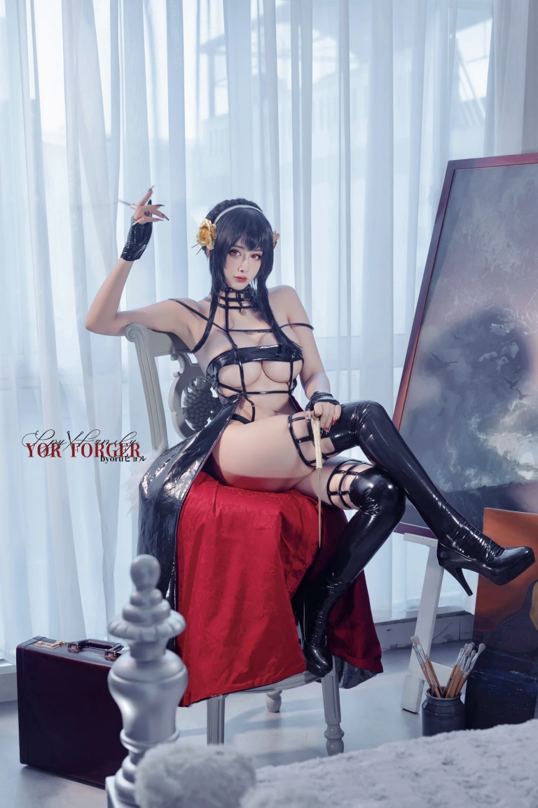 Byoru《Yor thorn princess》写真图集 48P+8V｜在线预览与图包下载