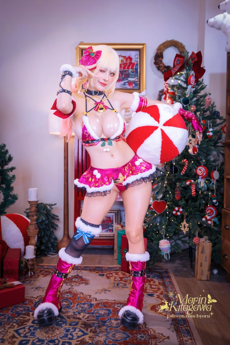 Byoru《Xmas Marin》写真图集 65P+29V｜在线预览与图包下载