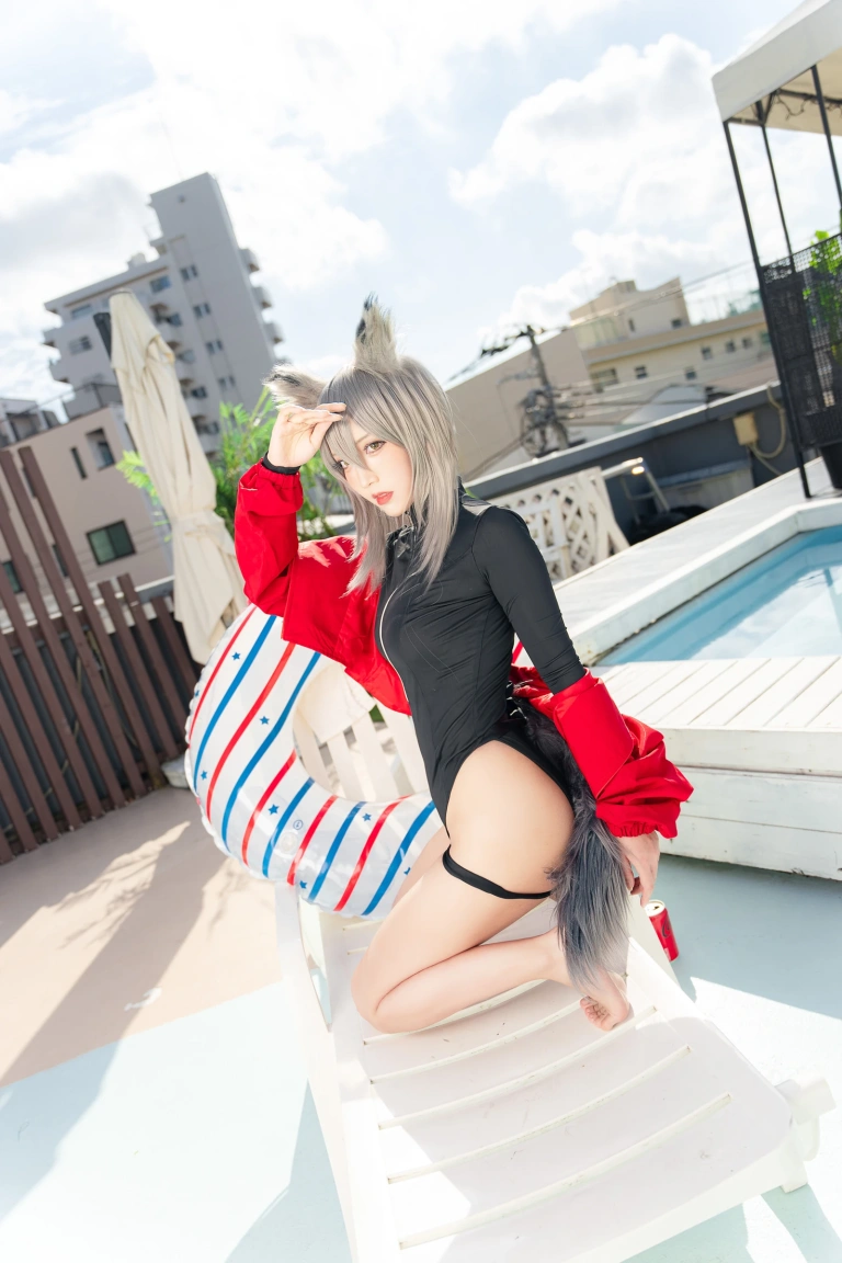 切切celia《明日方舟 红》写真图集 28P+1V｜在线预览与图包下载