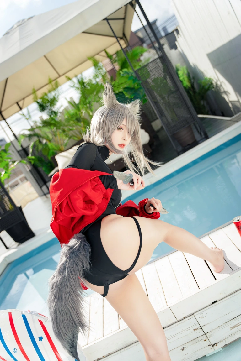 切切celia《明日方舟 红》写真图集 28P+1V｜在线预览与图包下载