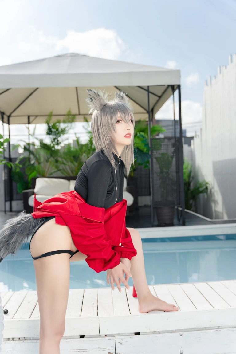 切切celia《明日方舟 红》写真图集 28P+1V｜在线预览与图包下载