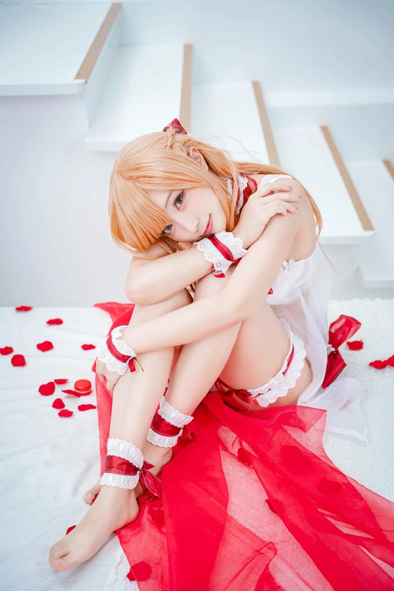 切切celia《亚丝娜内衣》写真图集 19P｜在线预览与图包下载
