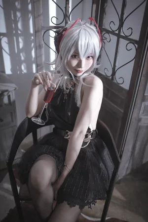 切切celia《明日方舟 W 礼服》写真图集 20P｜在线预览与图包下载