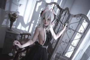 切切celia《明日方舟 W 礼服》写真图集 20P｜在线预览与图包下载