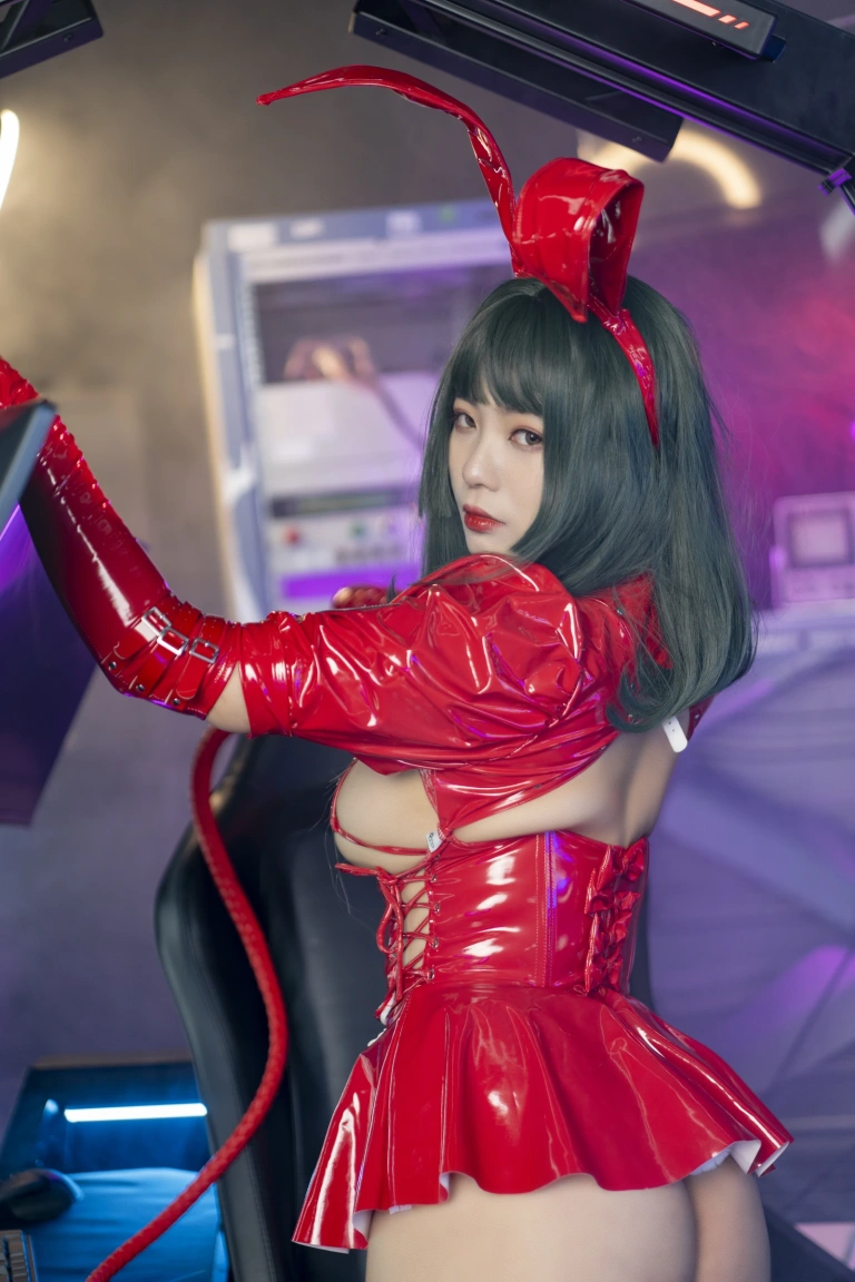 珟_珏Dita《暗黑兔女郎》写真图集 40P｜在线预览与图包下载