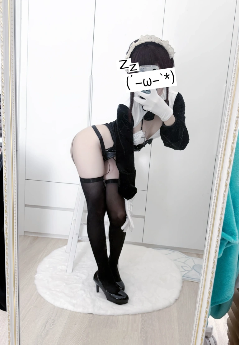 纸悦Etsu_ko《叛逆女仆》写真图集 36P｜在线预览与图包下载