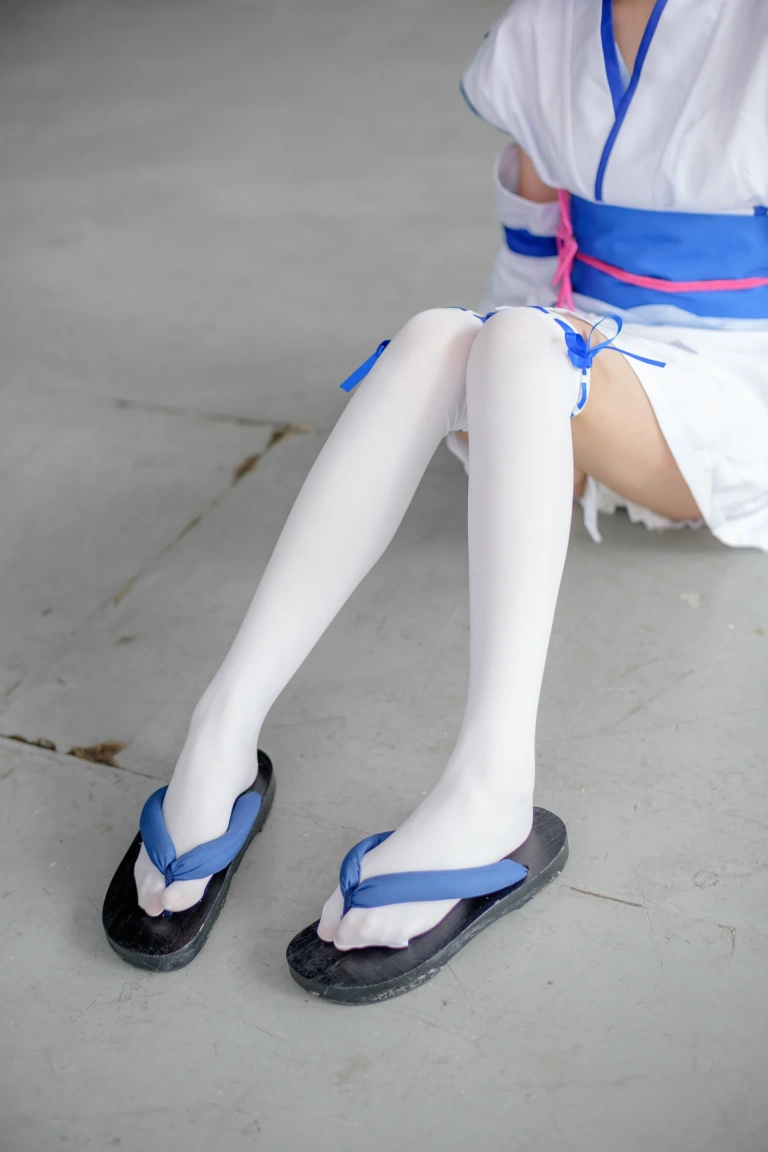 森萝财团《FREE-002》写真图集 15P｜在线预览与图包下载