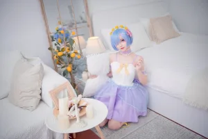 花柒Hana《蕾姆CLEAR DRESS》写真图集 15P｜在线预览与图包下载