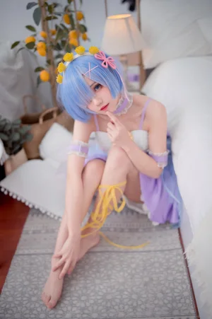 花柒Hana《蕾姆CLEAR DRESS》写真图集 15P｜在线预览与图包下载