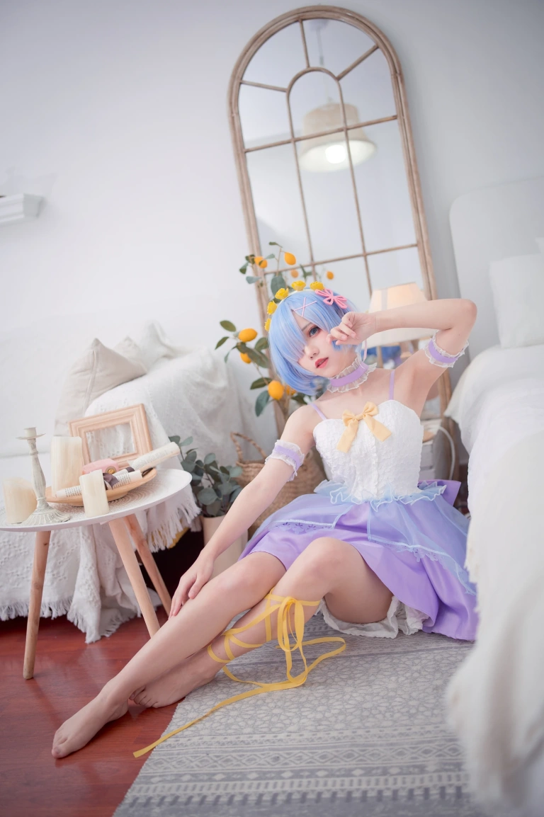 花柒Hana《蕾姆CLEAR DRESS》写真图集 15P｜在线预览与图包下载