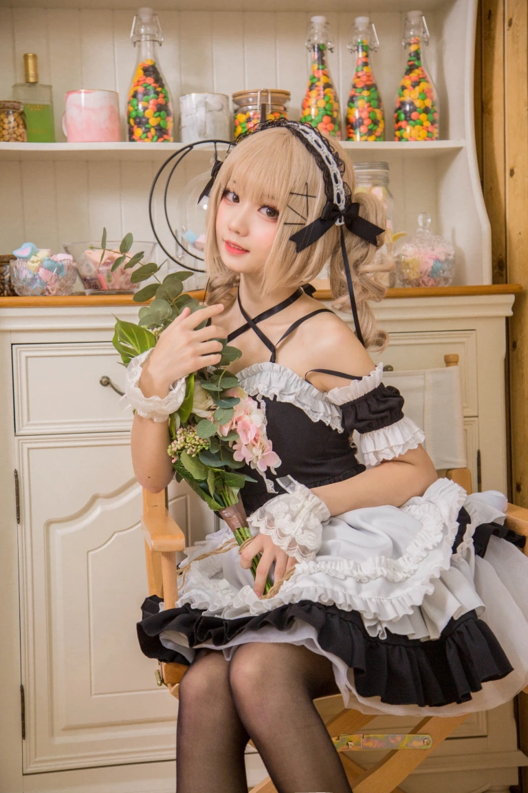花柒Hana《女仆》写真图集 9P｜在线预览与图包下载