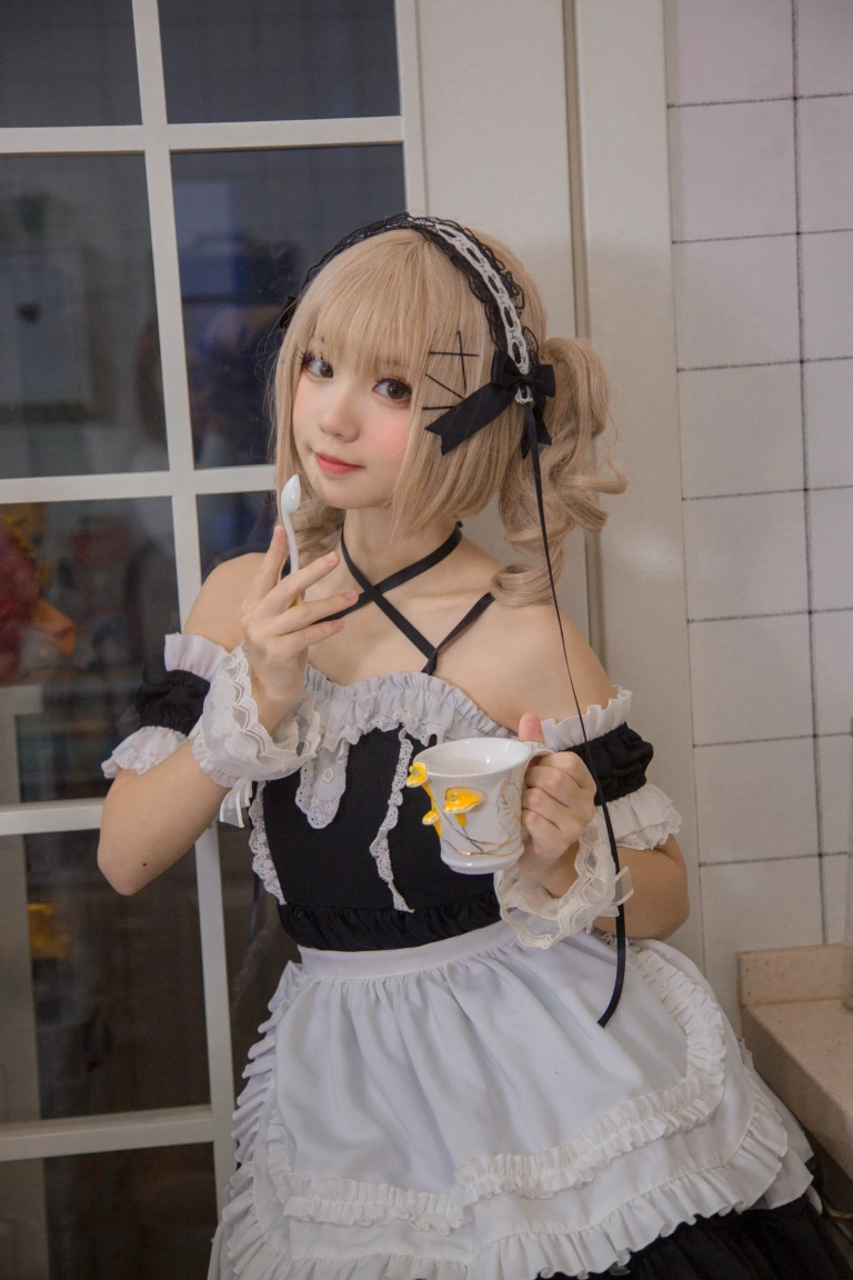 花柒Hana《女仆》写真图集 9P｜在线预览与图包下载