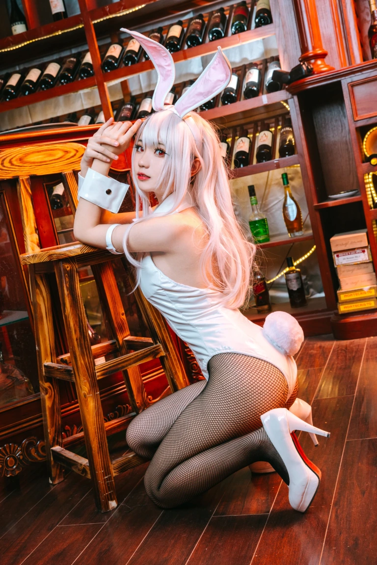 花柒Hana《伊莉雅兔女郎》写真图集 10P｜在线预览与图包下载