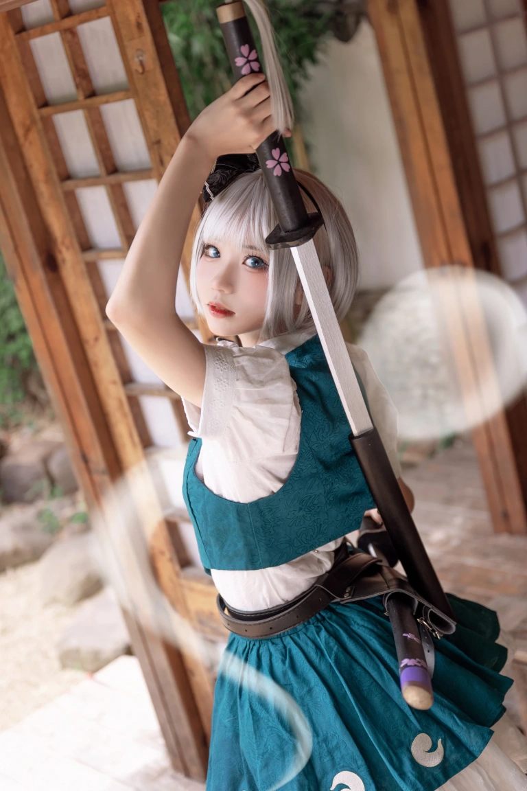 花柒Hana《魂魄妖梦cos夏版》写真图集 15P｜在线预览与图包下载