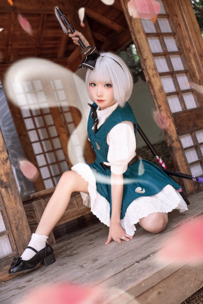 花柒Hana《魂魄妖梦cos夏版》写真图集 15P｜在线预览与图包下载