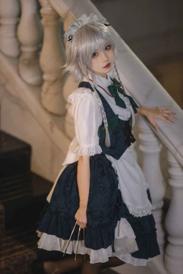 花柒Hana《星雨咲夜女仆》写真图集 9P｜在线预览与图包下载