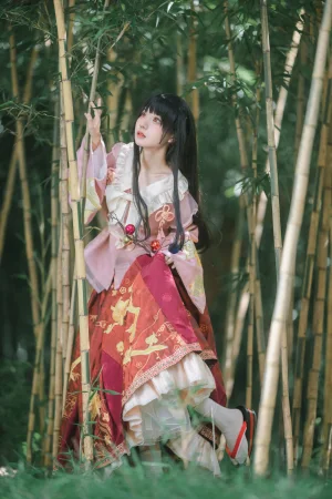花柒Hana《蓬莱山辉夜》写真图集 11P｜在线预览与图包下载