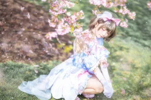 花柒Hana《唐可可打歌服》写真图集 9P｜在线预览与图包下载