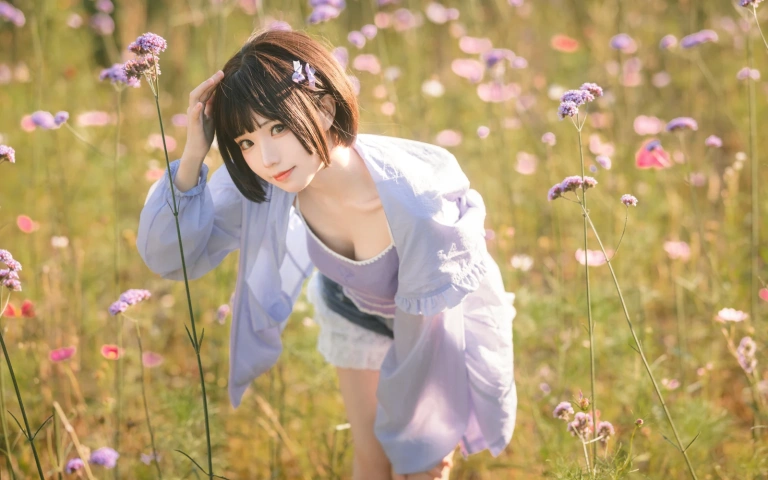 花柒Hana《马鞭草》写真图集 15P｜在线预览与图包下载