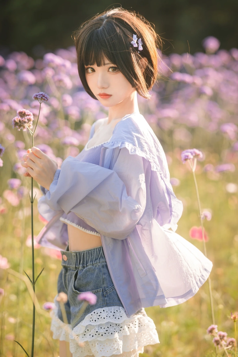 花柒Hana《马鞭草》写真图集 15P｜在线预览与图包下载