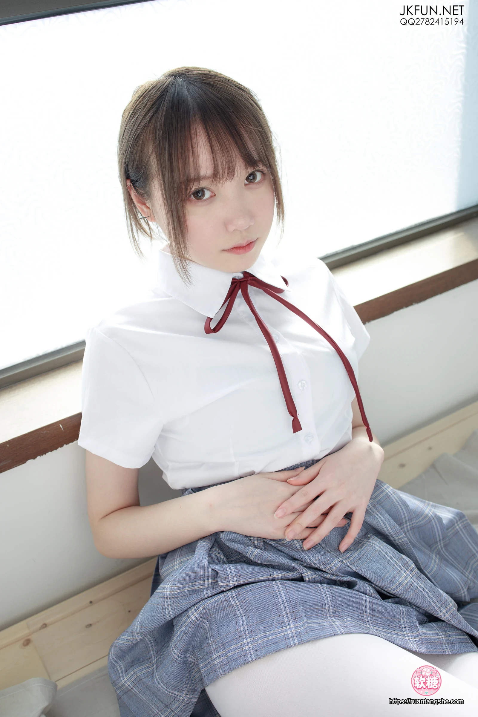 森萝财团 JKFUN-002 《踩蛋糕》 Aika