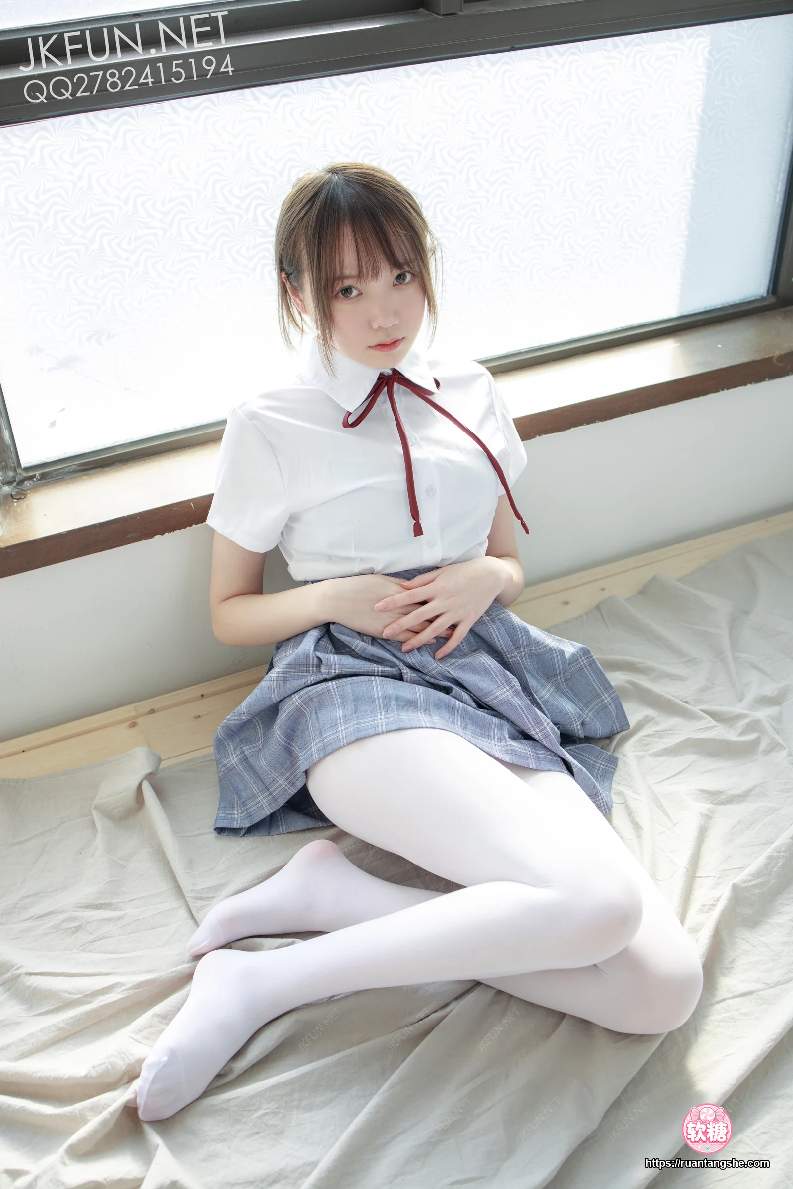 森萝财团 JKFUN-002 《踩蛋糕》 Aika