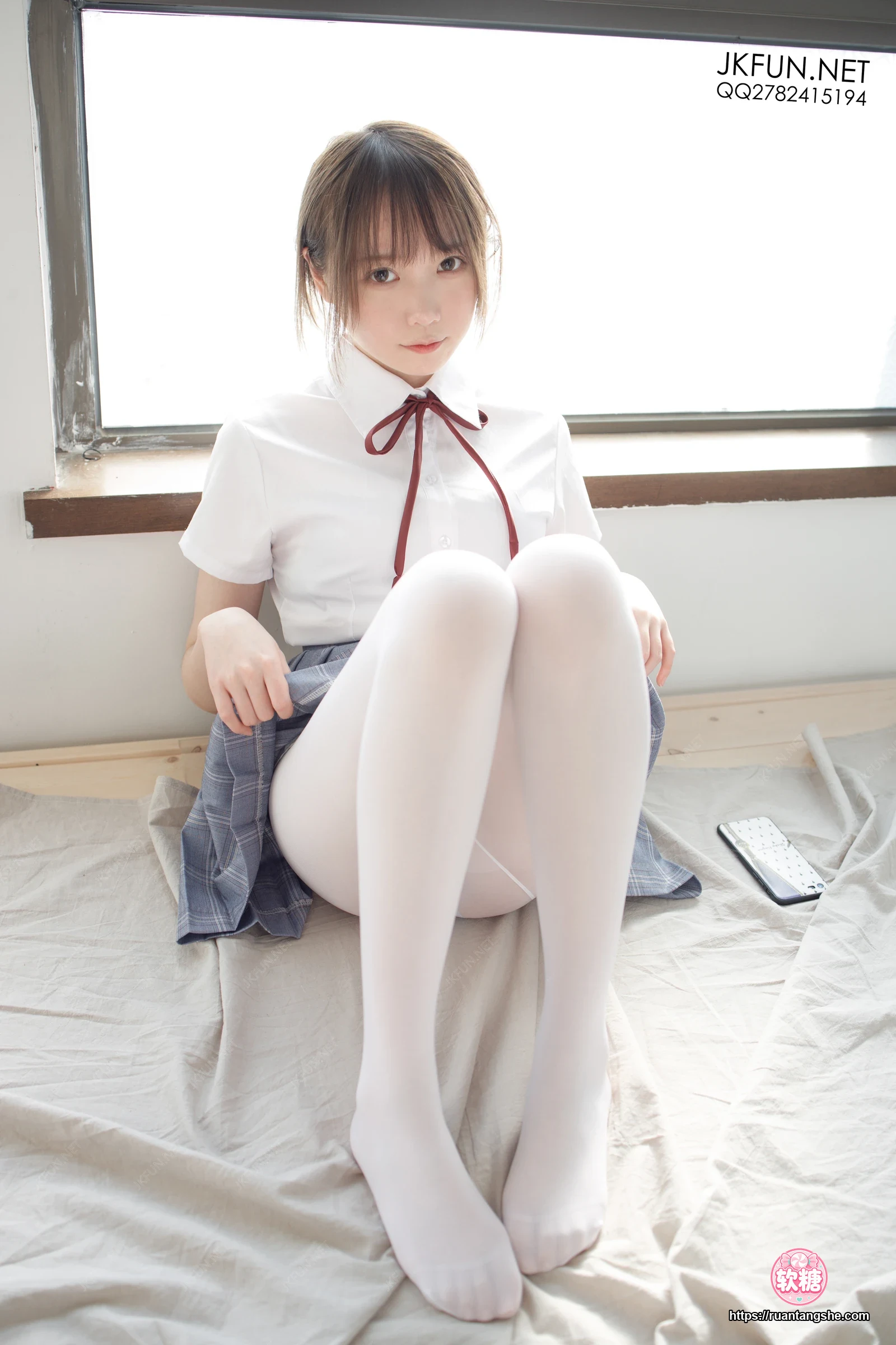 森萝财团 JKFUN-002 《踩蛋糕》 Aika