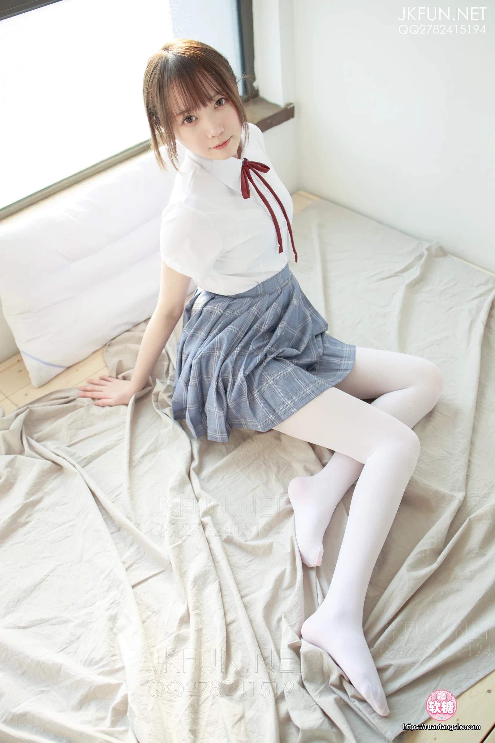 森萝财团 JKFUN-002 《踩蛋糕》 Aika