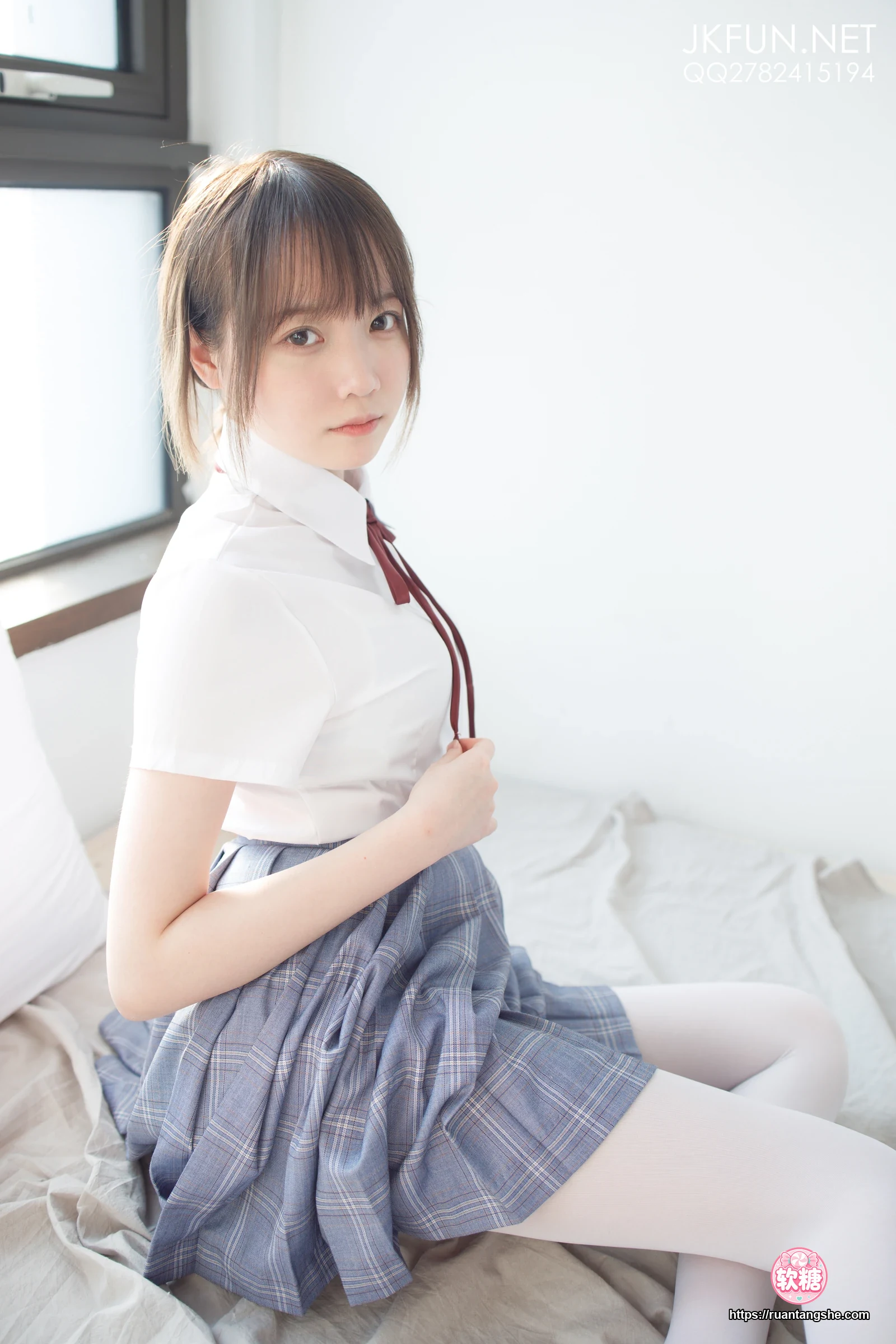 森萝财团 JKFUN-002 《踩蛋糕》 Aika