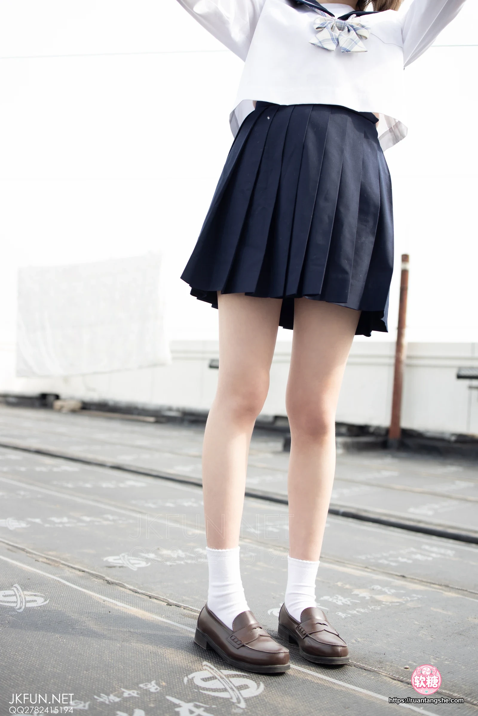 森萝财团 JKFUN-002 《踩蛋糕》 Aika