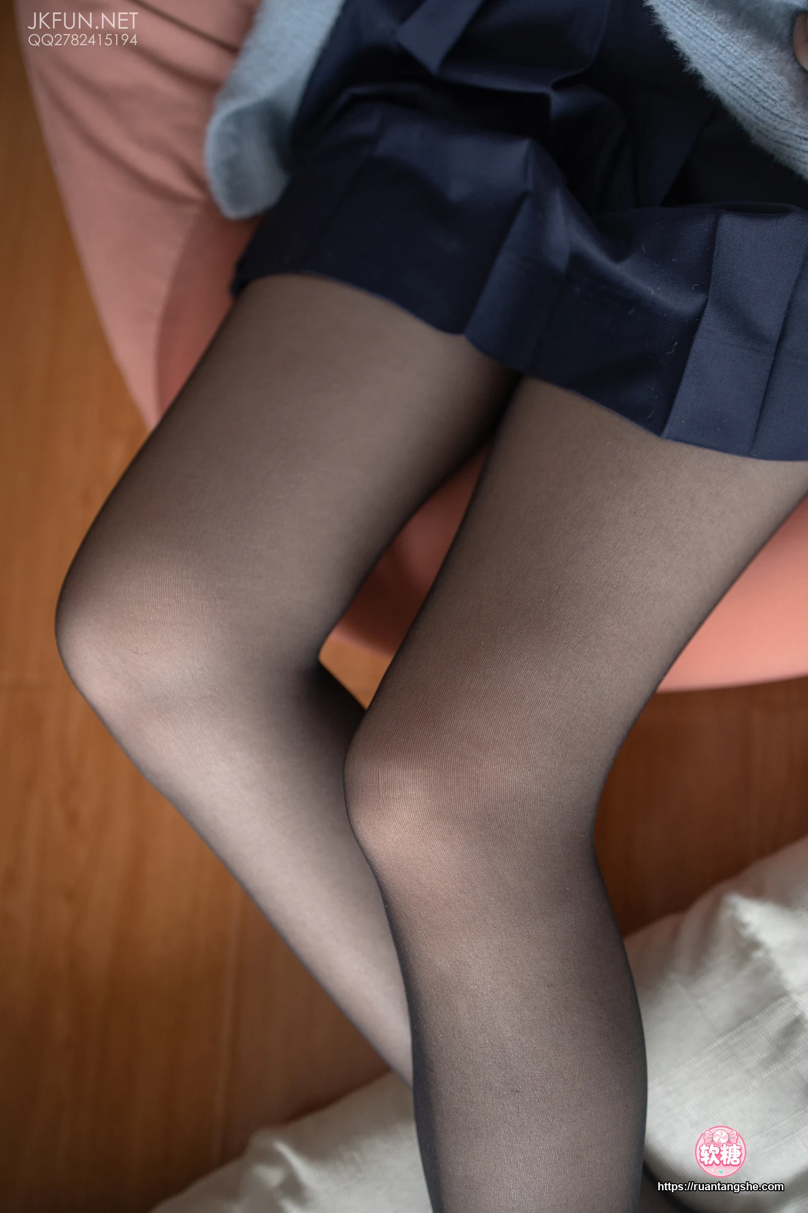 森萝财团 JKFUN-002 《踩蛋糕》 Aika