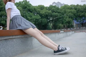 森萝财团《JKFUN-005 10D肉丝 踩物 卉子》写真图集 116P+1V｜在线预览与图包下载