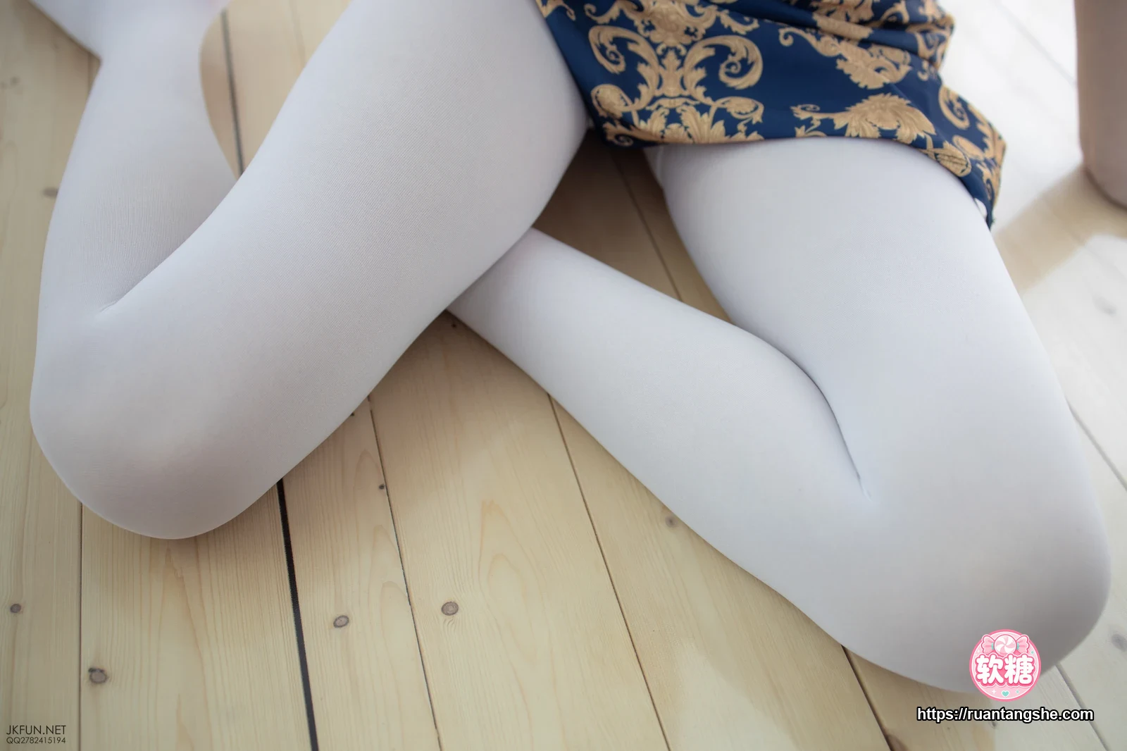 森萝财团 JKFUN-008 50D白丝 踩酱肉包 Aika