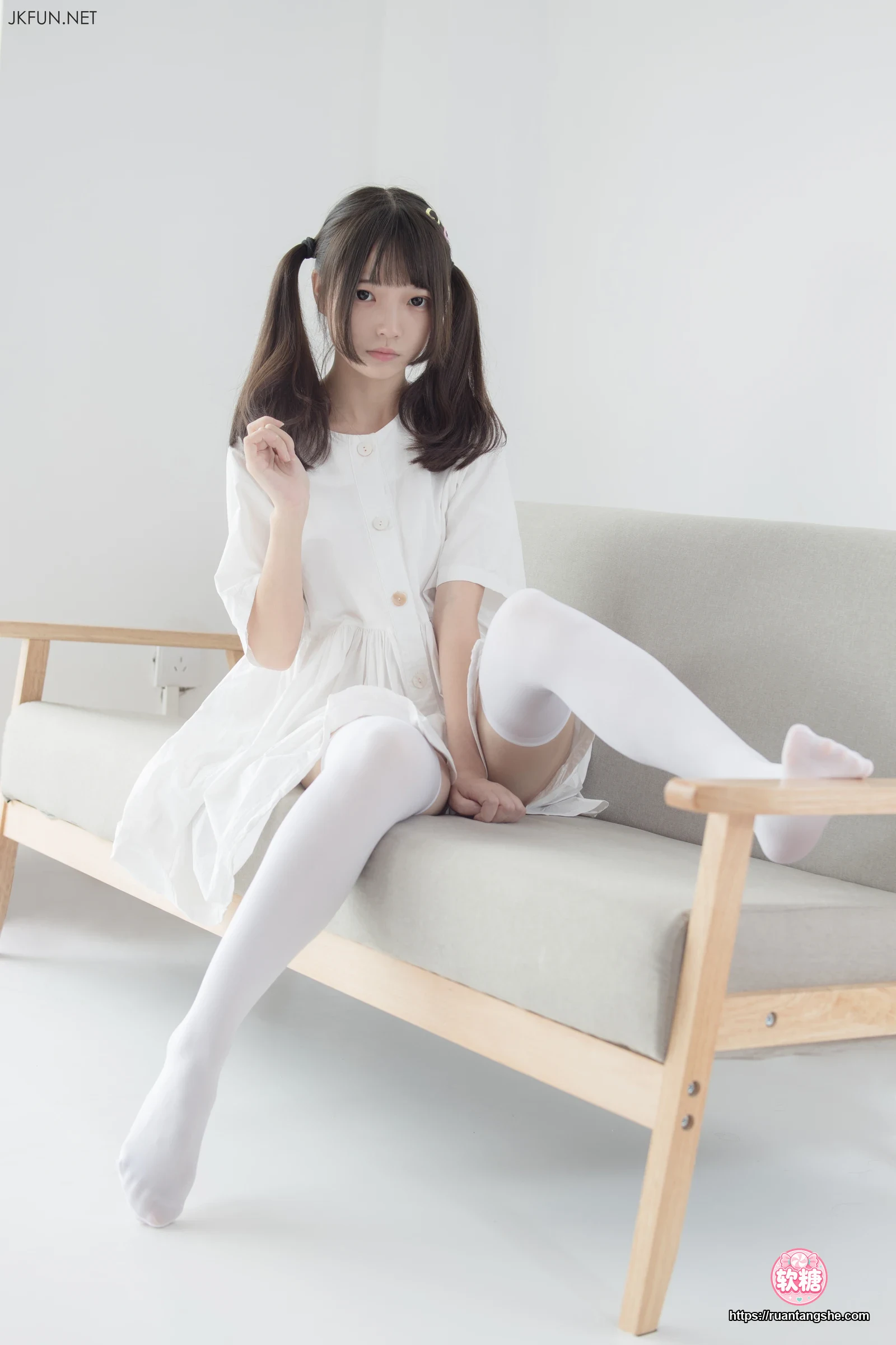森萝财团 JKFUN-014 80D过膝袜 默陌