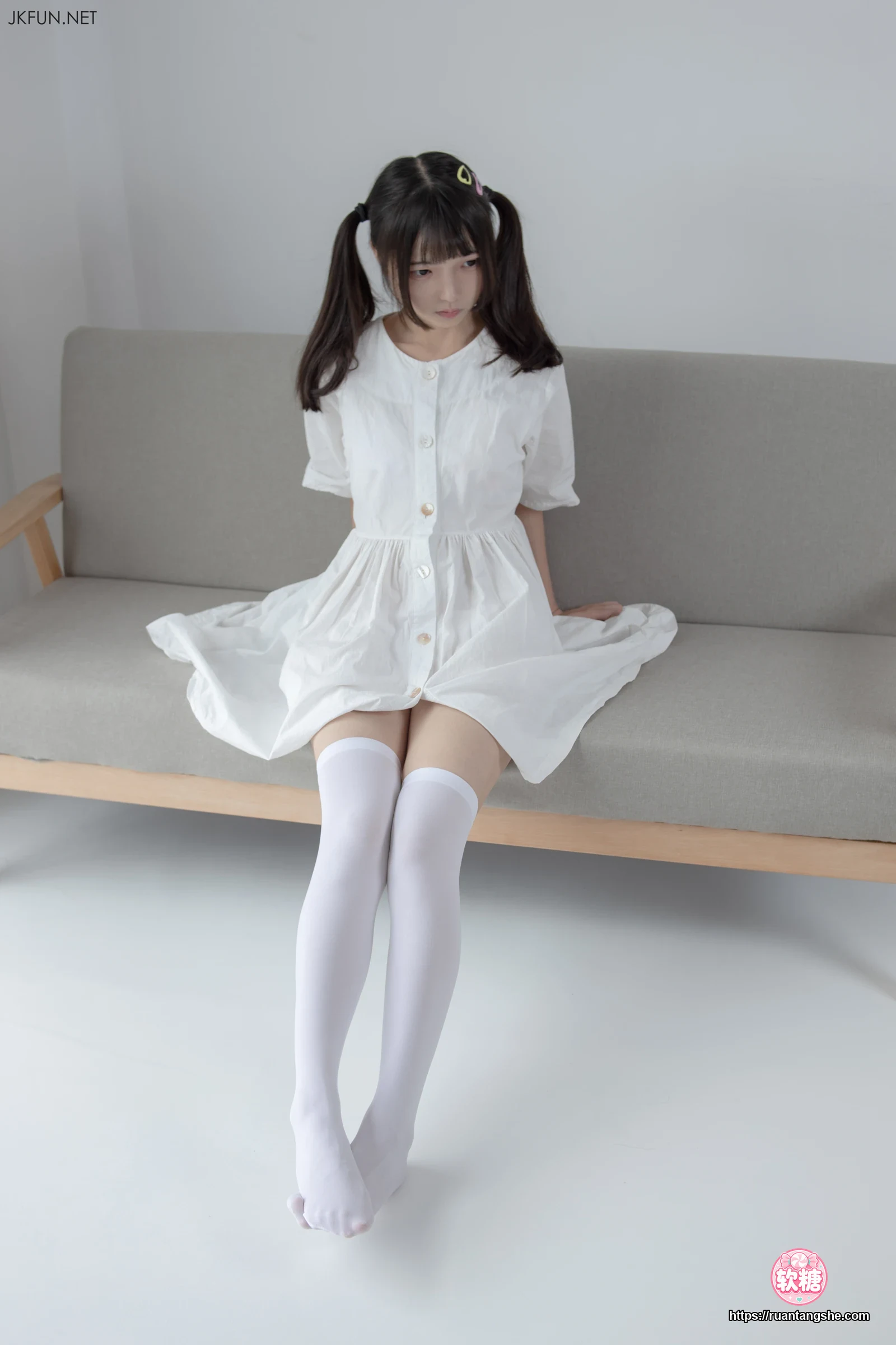 森萝财团 JKFUN-014 80D过膝袜 默陌