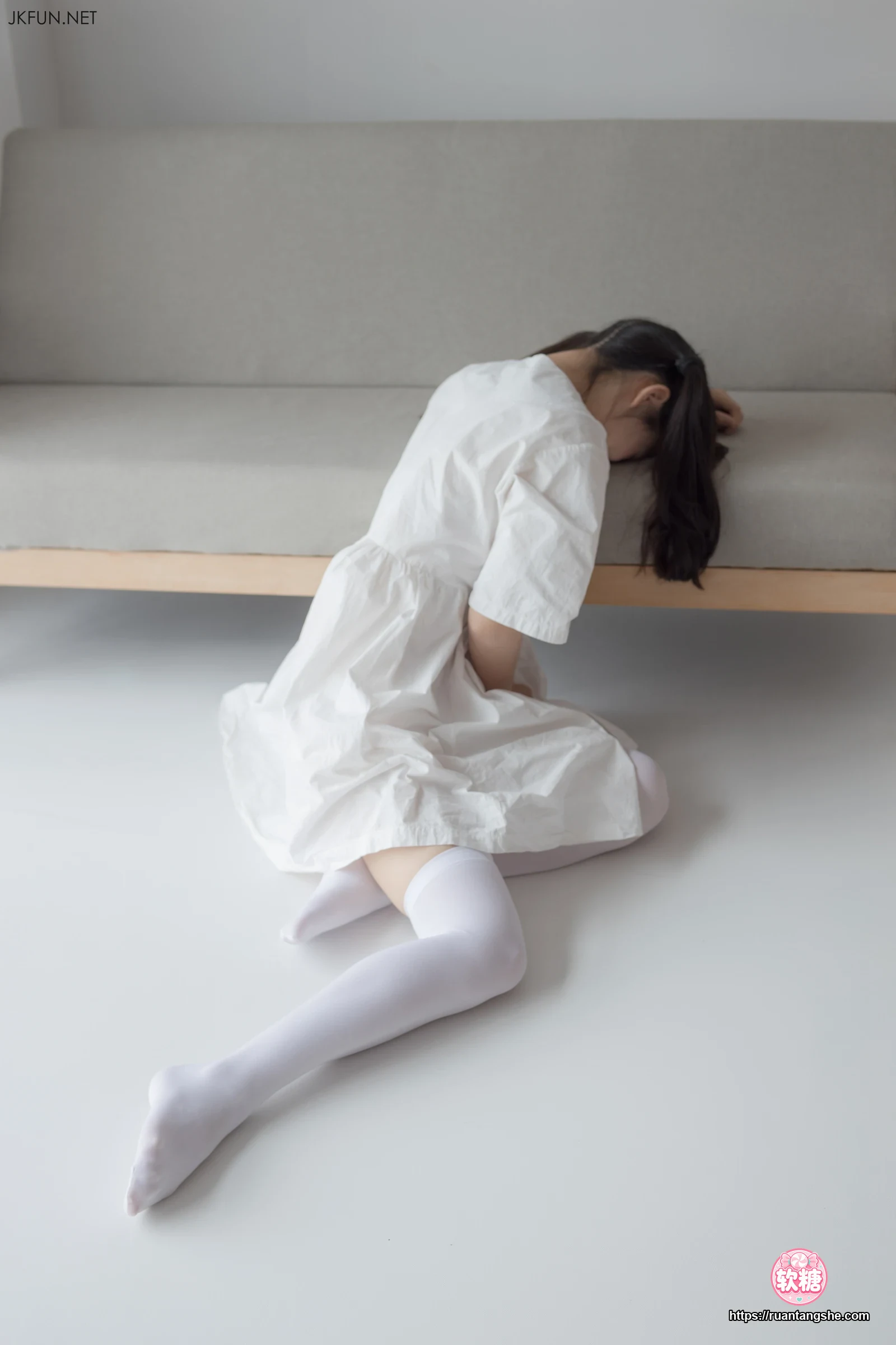 森萝财团 JKFUN-014 80D过膝袜 默陌