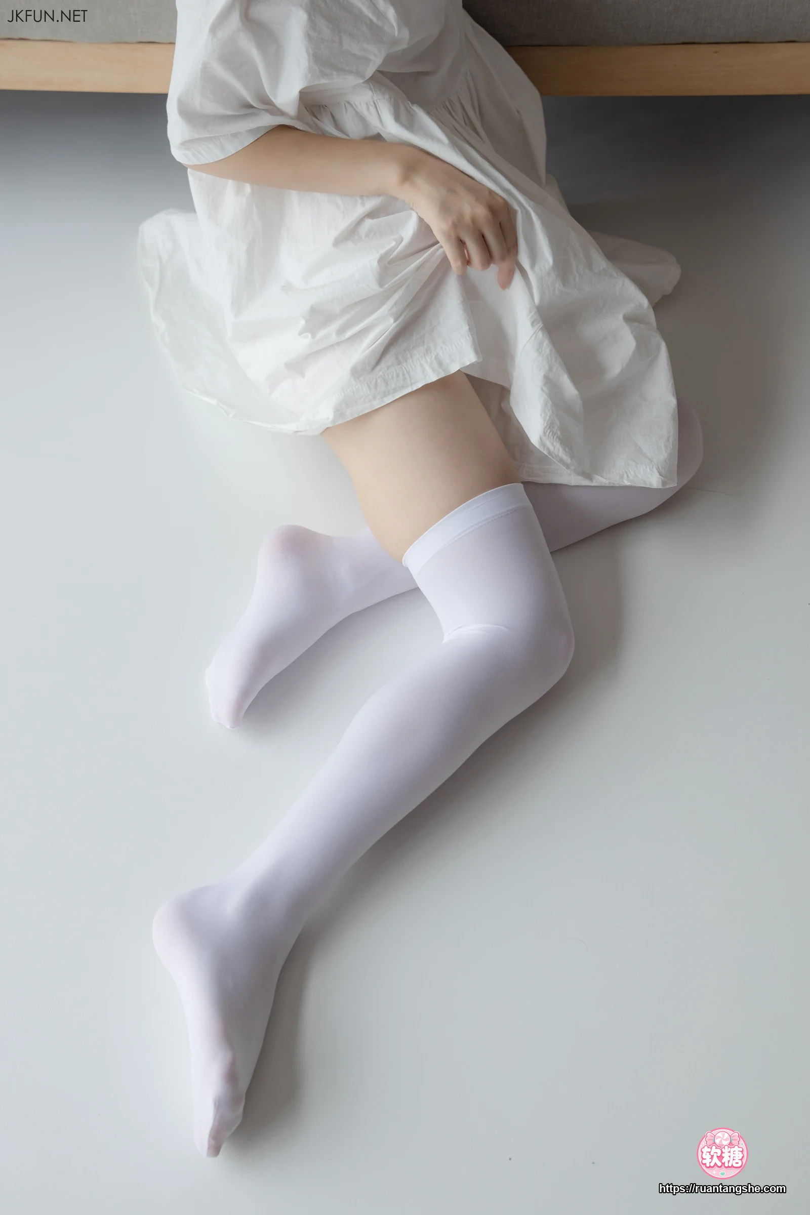 森萝财团 JKFUN-014 80D过膝袜 默陌
