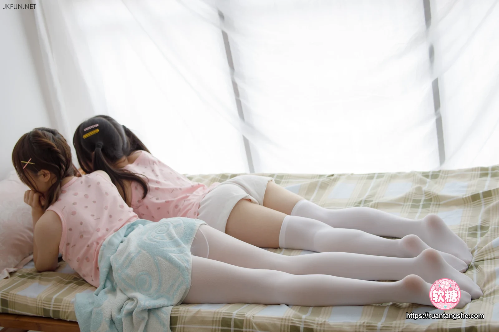 森萝财团 JKFUN-015 过膝袜+裤袜 默陌+AIKA