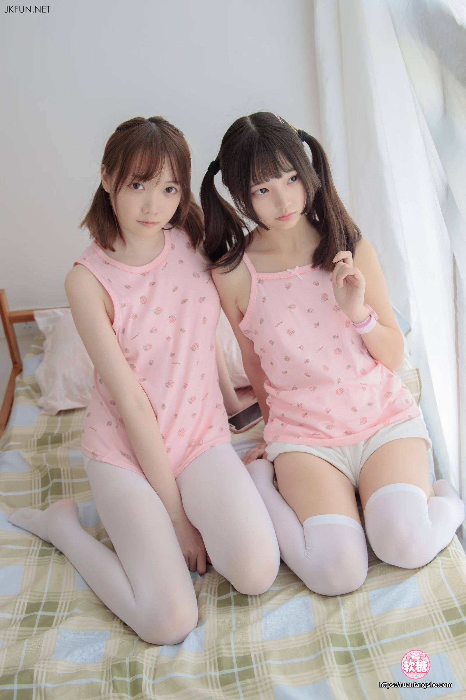 森萝财团 JKFUN-015 过膝袜+裤袜 默陌+AIKA