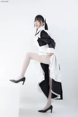 森萝财团《JKFUN-017 15D超薄白丝 小梓》写真图集 127P+1V｜在线预览与图包下载