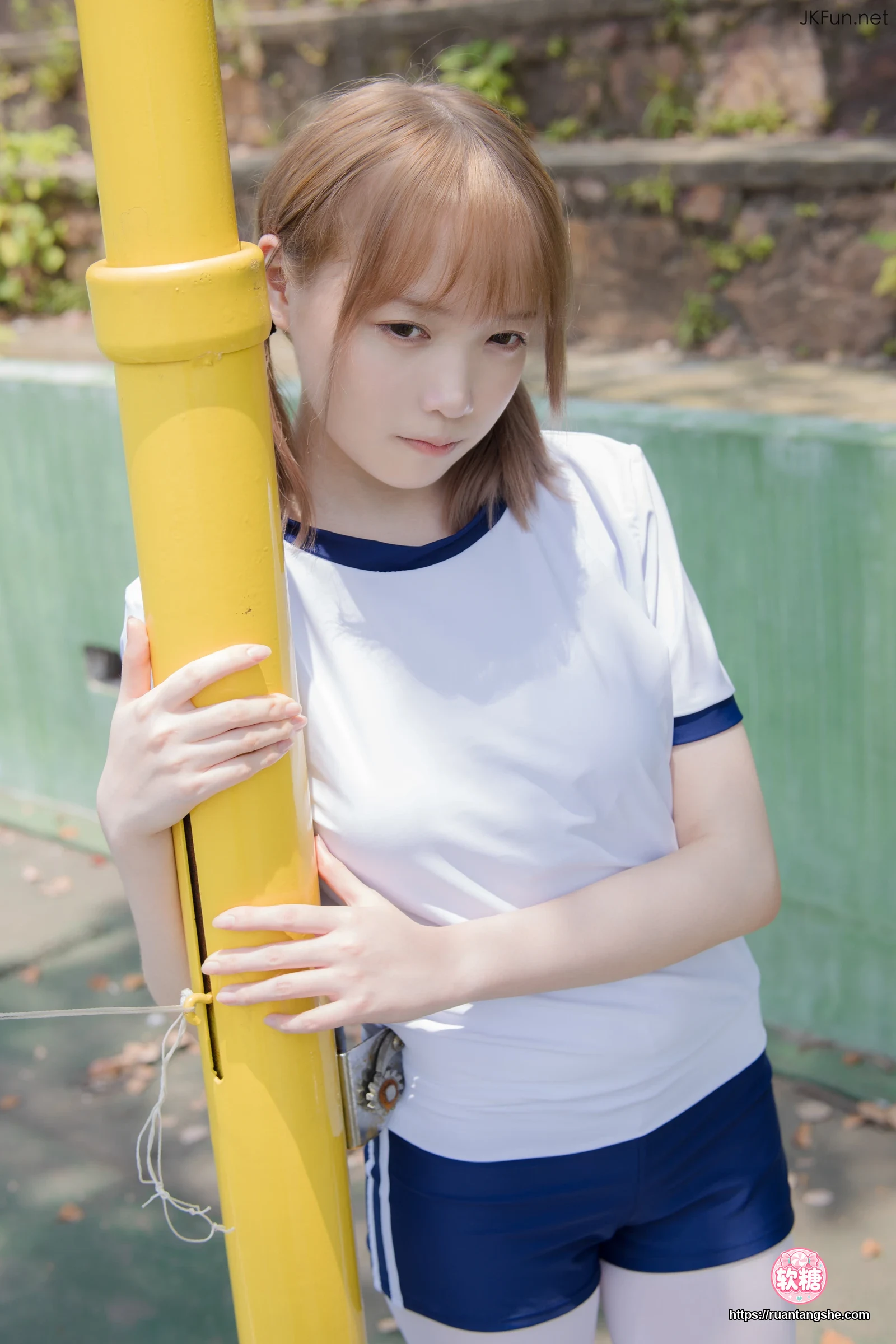 森萝财团 JKFUN-019 《外景体操服》 80D白丝 Aika