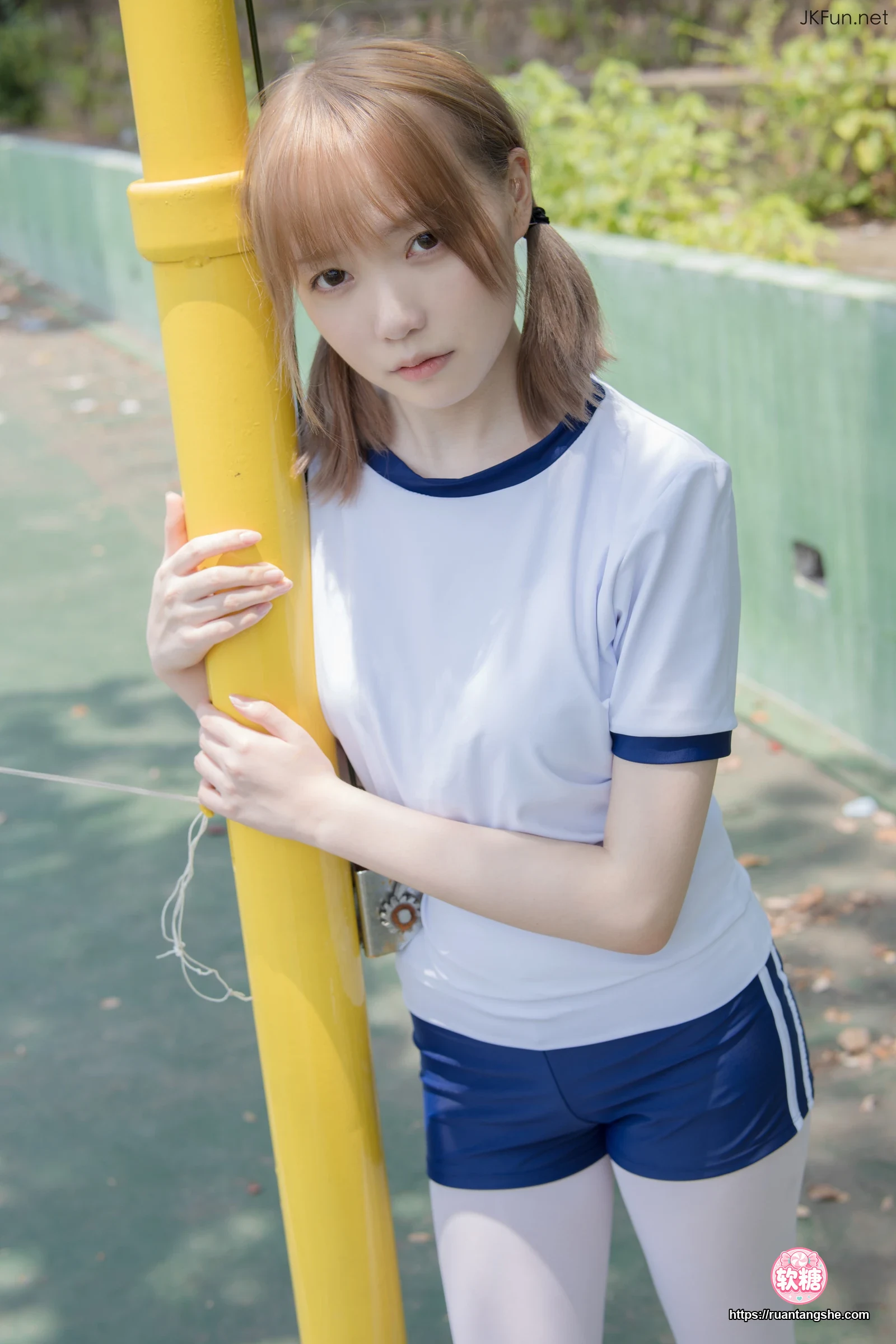 森萝财团 JKFUN-019 《外景体操服》 80D白丝 Aika