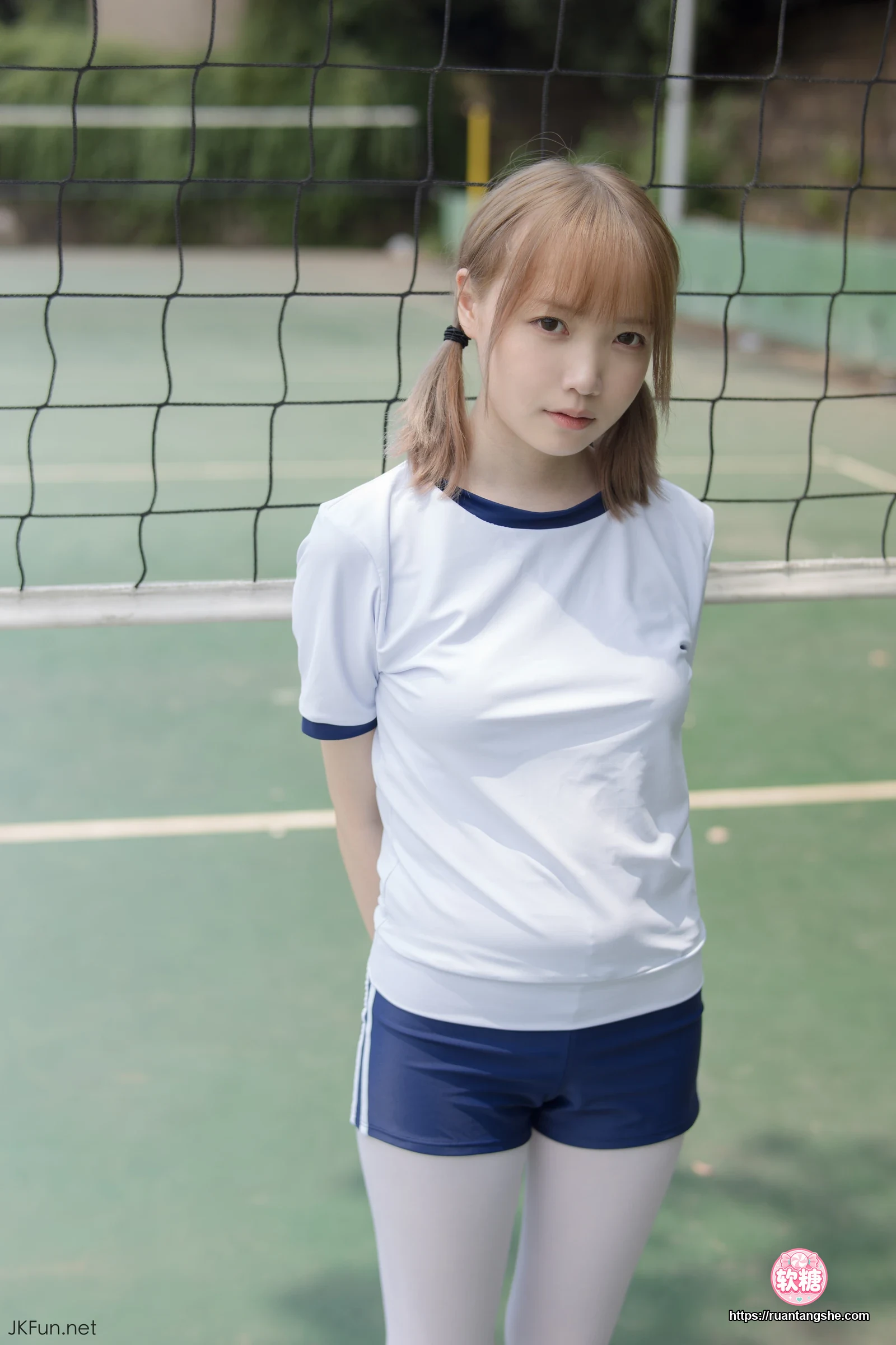 森萝财团 JKFUN-019 《外景体操服》 80D白丝 Aika