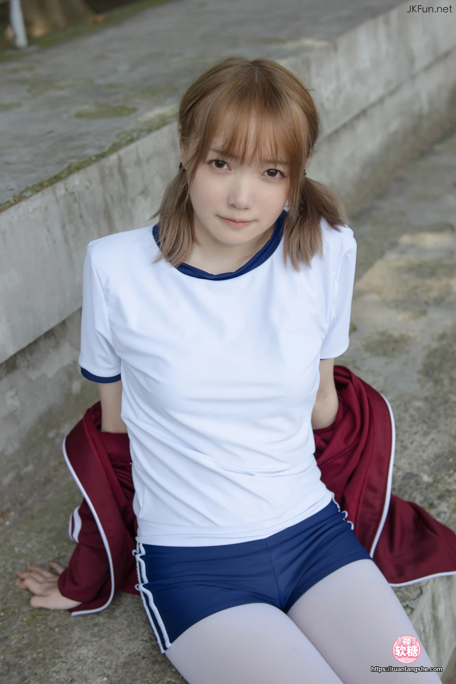 森萝财团 JKFUN-019 《外景体操服》 80D白丝 Aika